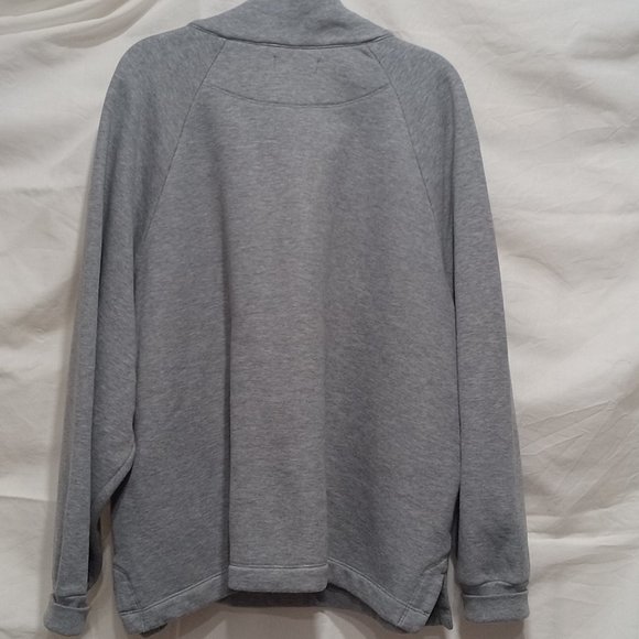 Free Assembly Oversized Sweatshirt Women Loose Simple Buttons V Neck Top Casual - Picture 10 of 11